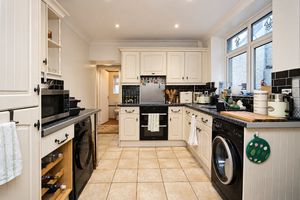 Kitchen- click for photo gallery
